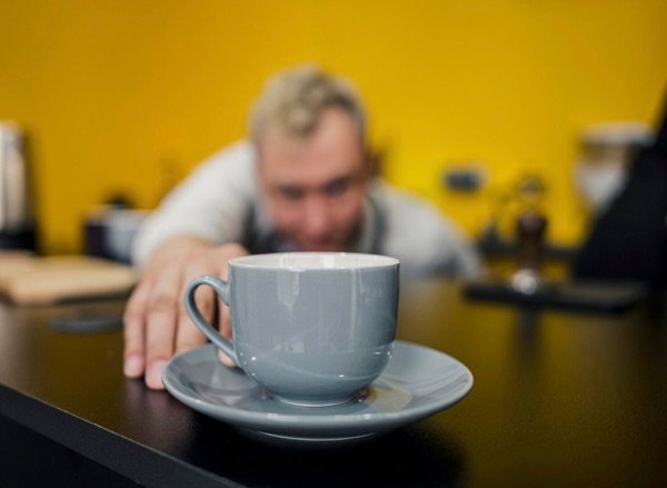 اعتیاد به قهوه چیست و چطور میتوان آن را مدیریت کرد؟